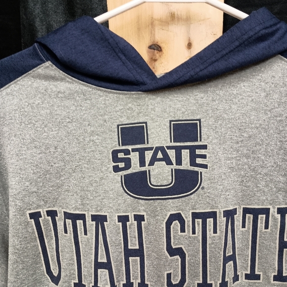 Grey under armor Long sleeve Utah State University pull over hoodie size medium - Picture 9 of 11